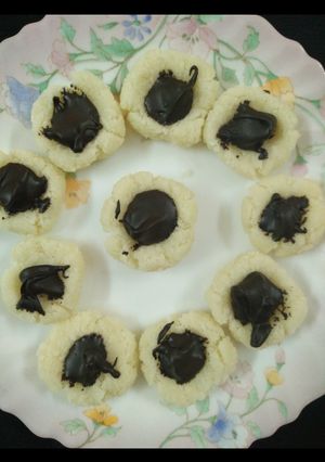 A picture of Easy No Bake Coconut Candy.