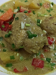 A picture of CREAMY CHICKEN CURRY.