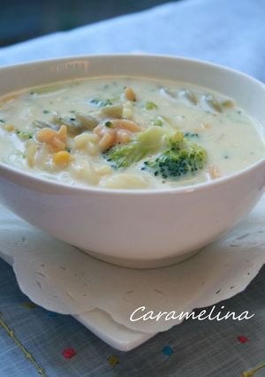A picture of Macaroni, Broccoli Corn Soup.