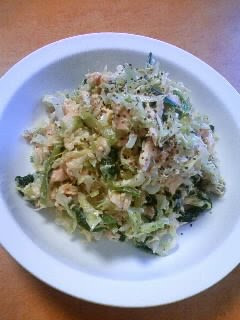 A picture of Tuna-mayo Soy Sauce Cabbage and Spinach.