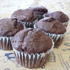 A picture of Oil- and Egg-free Tofu Cocoa Muffins.