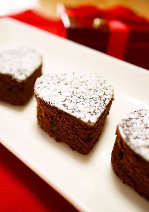 A picture of Gateau au Chocolat in a Frying Pan.