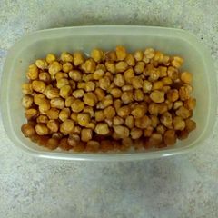 A picture of Sriracha roasted garbanzo beans.