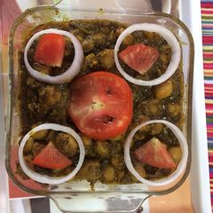 Palak chole yummy with poori and bhtura A picture of Palak chole yummy with poori and bhtura.