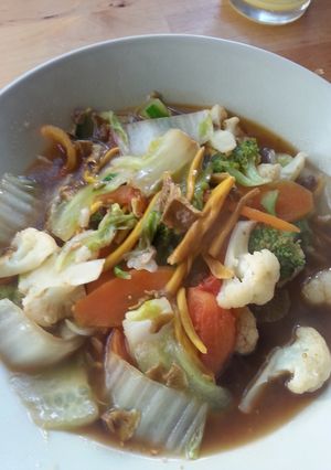A picture of Stir​fry mixed vegetables with chanterelle.