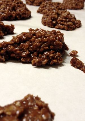A picture of No Bake Cookies.