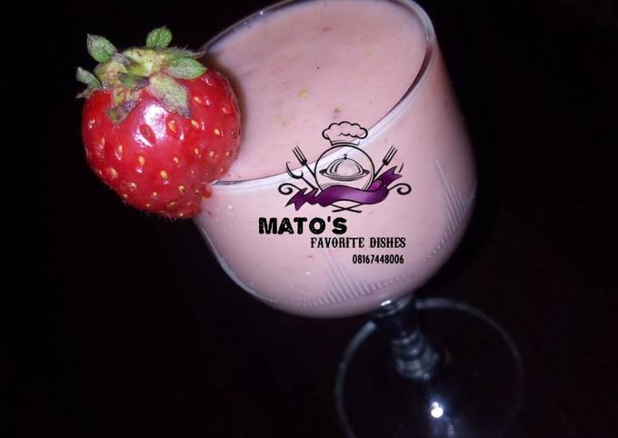Recipe of Perfect Strawberry smoothie