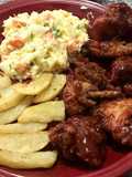 Alitas de pollo a la barbacoaCon ensalada fría