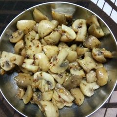 A picture of Butter garlic mushroom.