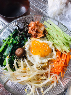 Hình của món Cơm trộn hàn quốc.