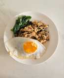 Cơm chiên cá hộp