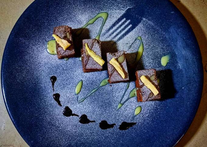 Step-by-Step Guide to Prepare Delicious Caramelized lemon Chocolate brownies