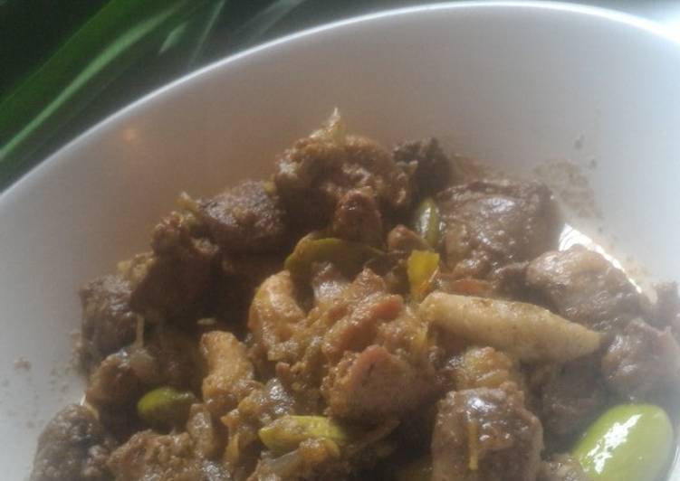 14. Sambal Goreng Petai Jeroan Ayam