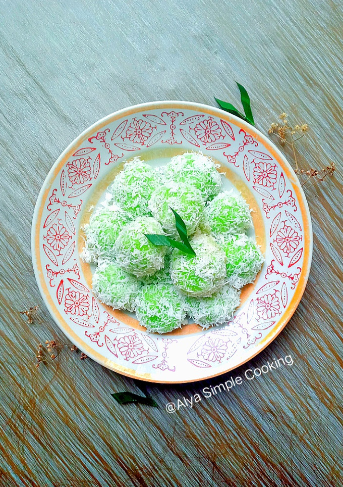 Foto resep Kelepon Tepung Ketan Isi Gula Merah