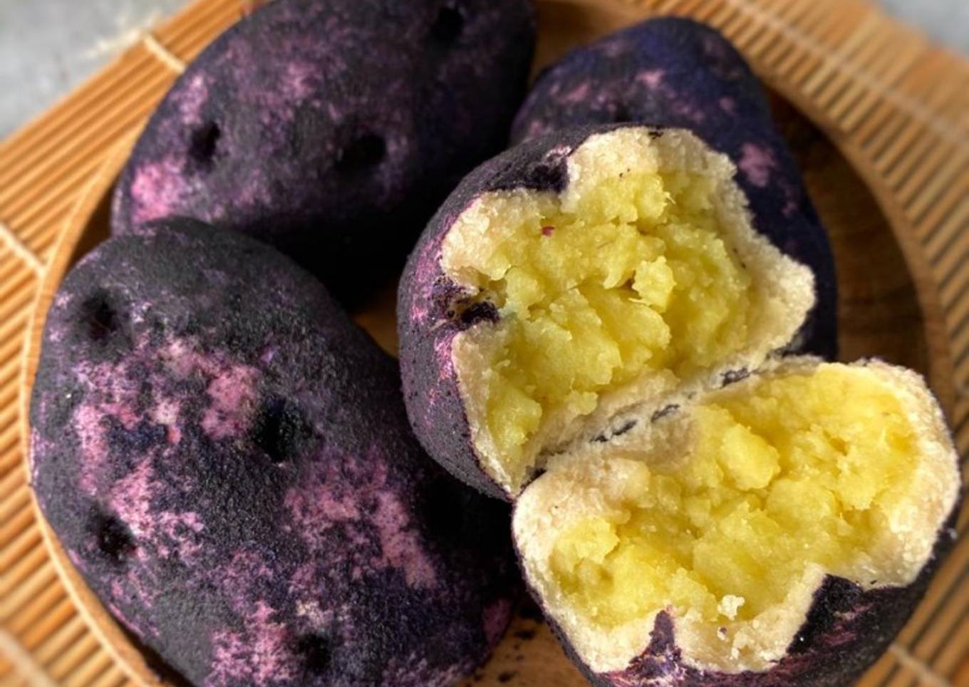 Korean sweet potatoes bread