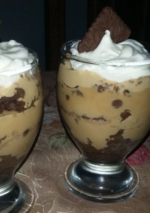 Una foto de Postre de Chocolinas en Copas😊