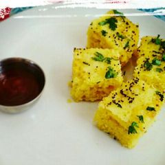 A picture of Instant Rava Dhokla.