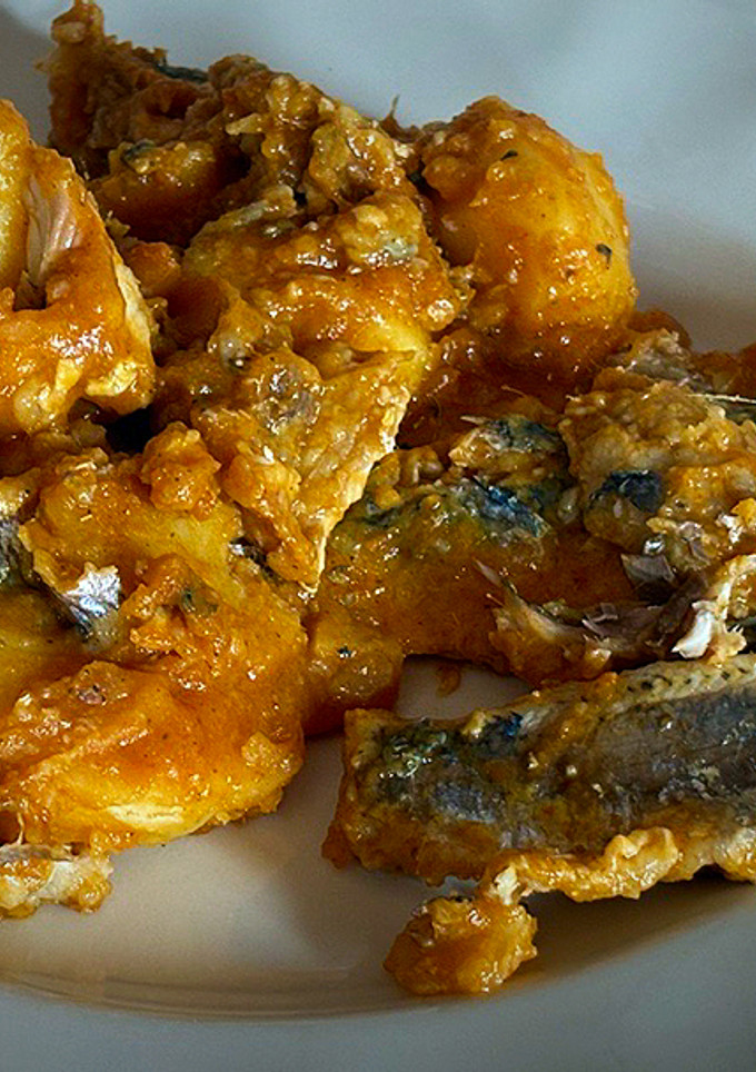 Una foto de Guiso de patatas con sardinas