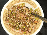 मूंग स्प्राउट्स सलाद (Moong sprouts salad recipe in hindi)