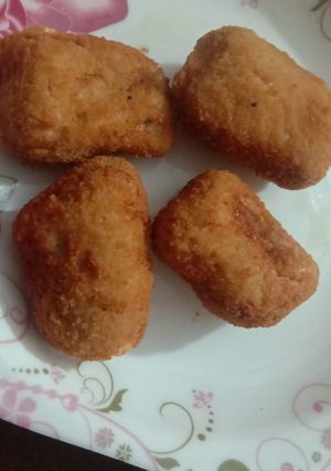 A picture of Cheeses potato chicken kabab.