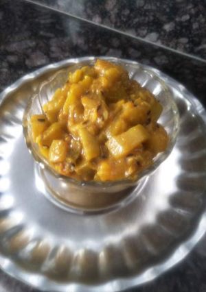 लौकी जीरा (lauki jeera recipe in Hindi) रेसिपी मुख्य फोटो