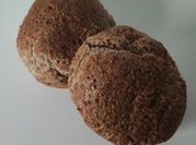 Una foto de pan de harina de almendras