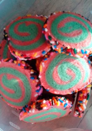 A picture of Spiral sugar cookies.