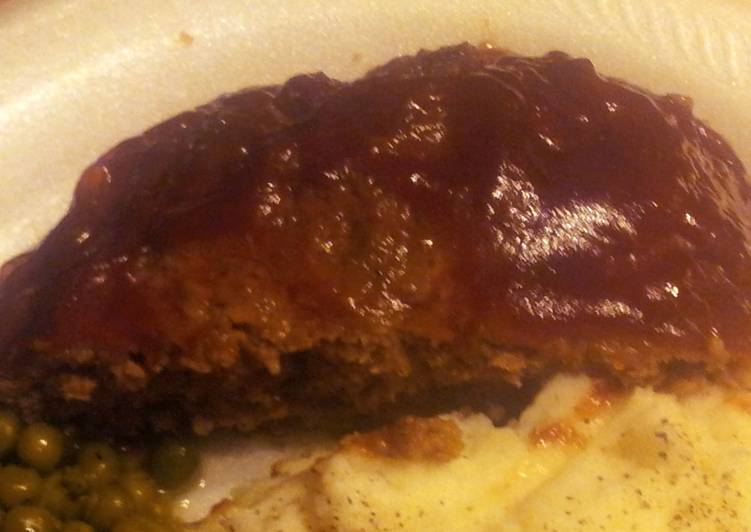 Simple Way to Prepare Homemade Old Fashioned Country Meatloaf on a Budget