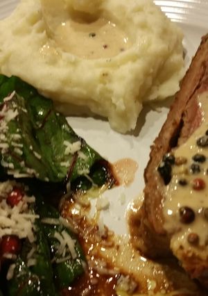 A picture of The Ultimate Beef Wellington.