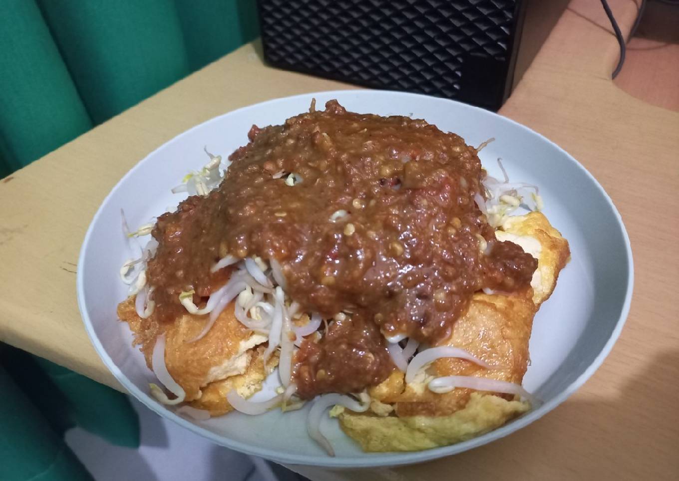 Tahu Telur Sambal Pecel