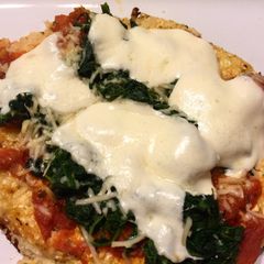 A picture of Garlic and Cauliflower Pizza Crust.