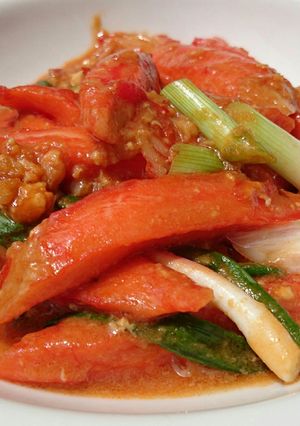 A picture of Crab In Thai Tomato Chili Sauce.