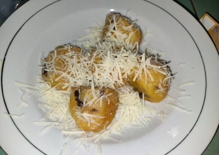 Cara termudah untuk Musim Gugur Enak16. Bola Tape Coklat Keju