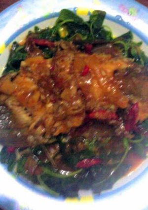 A picture of Gurame fish spinach sweetish acid and spice.