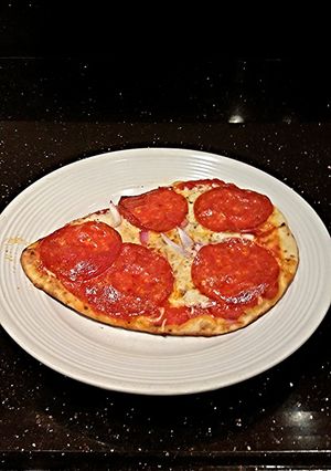 A picture of Grilled Naan Pizza.