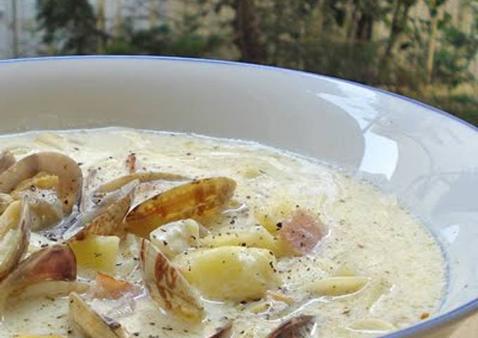 How to Prepare Super Quick Homemade Clam Chowder-Like Cream Pasta