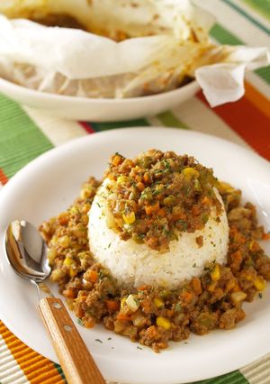 A picture of Easy Microwave Colorful Dry Curry.