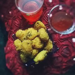 A picture of Moong daal vada (Warra).