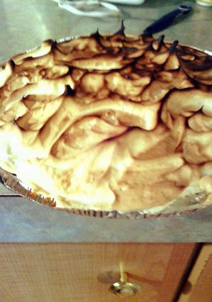 A picture of sunshine key lime pie.