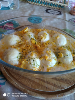 Una foto de Huevos a la bechamel😋