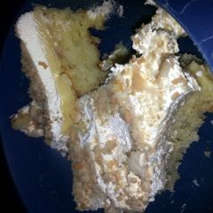 A picture of Banana pudding cake.