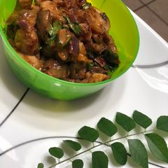 A picture of Mushroom pepper fry.