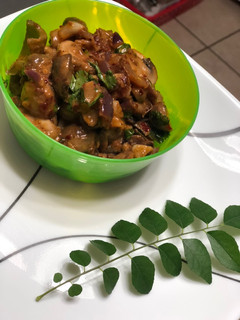 A picture of Mushroom pepper fry.
