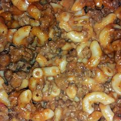 A picture of Chili Mac 'n Cheese.