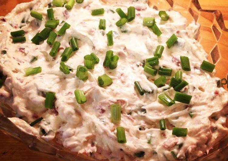 Horseradish Bacon Dip