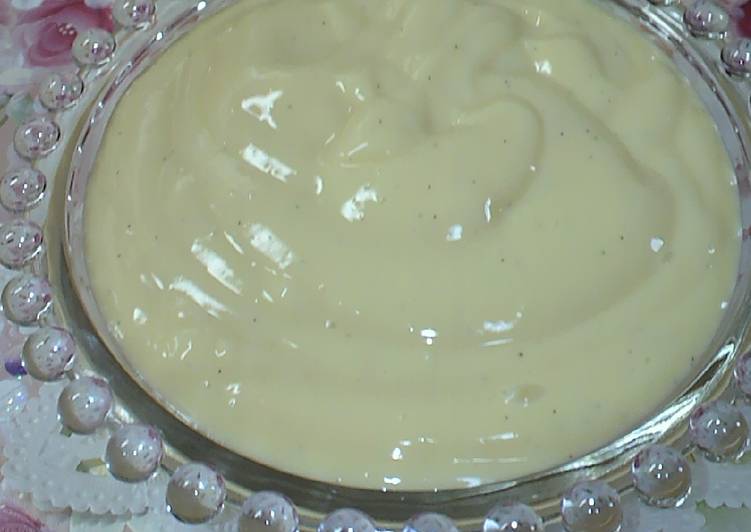 One-Pot Simple Custard Cream