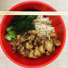 A picture of Honey Sesame Chicken.