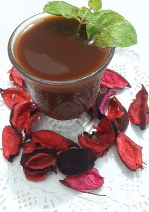 A picture of Khajur aur imli ki chutney.