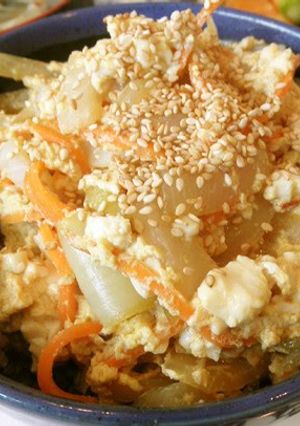A picture of Egg Scramble with Onion & Silken Tofu.