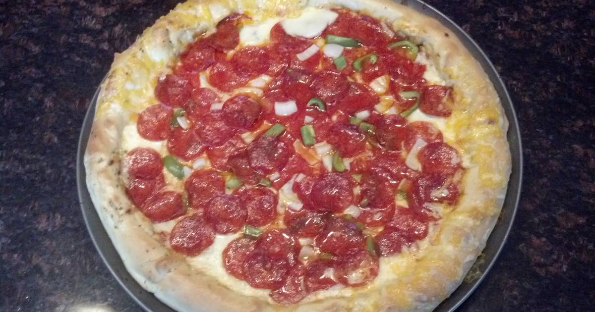 Stuffed Crust Pizza Recipe by NGA.313 - Cookpad